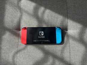 Nintendo Switch V2 - 3