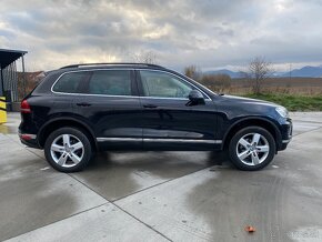 Volkswagen Touareg 3.0 TDI V6 4MOTION BMT Premium - 3