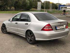 Mercedes Benz C200 - 3