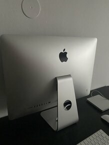 iMac 21.5 inch, late 2015 počítač - 3