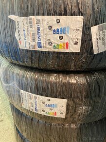 235/60 R18 zimné - 3