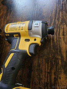 Dewalt - 3