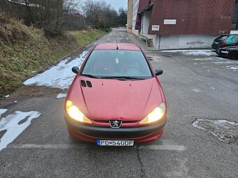 Peugeot 206 1,4 benzin 55 kw 550€ - 3