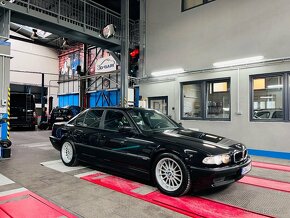 BMW Rad 7 740 i E38, Alcantara + originál fabrický M-Paket - 3