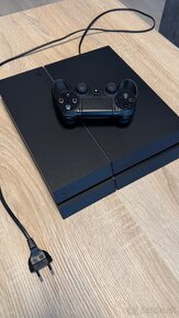 Predám Playstation 4 500GB - 3