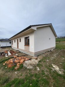 4 izbový bungalov, 105 m2,pozemok 637 m2, Nemšová - Kľúčové. - 3