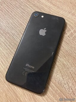 iPhone 8 / 64GB prasknutý displej - 3