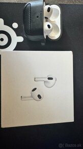 Apple AirPods (3. generácie) s Lightning s nabíjacím puzdrom - 3