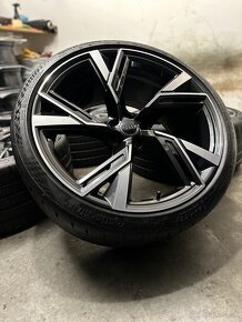 Nepoužitá letná sada Audi RS6 - 5x112 R22 , 285/30/22 - 3