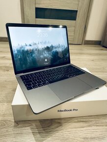 Macbook Pro 13" 2018 TouchBar Space Gray - 3