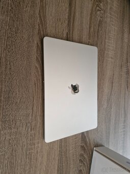 MacBook M3 - 3