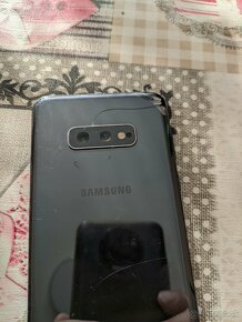 Samsung s10e - 3