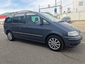 Predám Volkswagen Sharan 1.9 TDI 85 KW Sportline r.v.2008 - 3