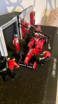 Formula 1 Diorama - 3