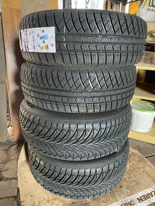 Pneumatiky 215/60R16 cela sada celoročné - 3