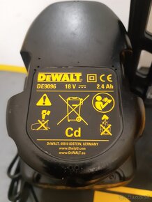 Klincovačka Dewalt+2ks bateria - 3