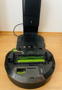 iRobot Roomba i7+ - 3