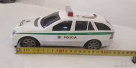 Policajné auto - 3