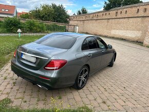 MERCEDES-BENZ E450 4MATIC - 3