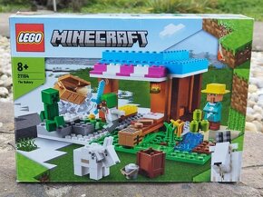 LEGO MINECRAFT PEKÁREŇ (21184) + VČELIA FARMA (21165) - 3