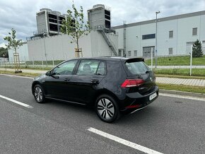 Volkswagen eGolf 100kw DPH 10668km - 3