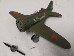 Zhotovené plastikové modely 1/72 - 3