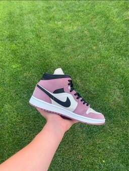 Nike Jordan 1 Mid - 3