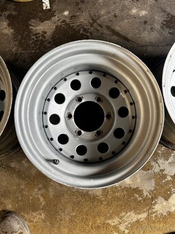 Mangels 6x139.7 r15 - 3