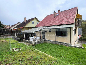 Priestranný poschodový rodinný dom blízko slovenských hraníc - 3