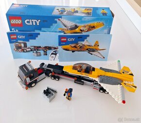 LEGO City 60289 Transport akrobatickej stíhačky - 3