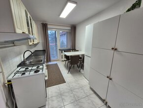 Zariadený 3-izbový byt s garážou / 72 m2 / - Považ.Podhradie - 3