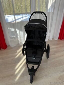 Thule Urban Glide 2 - Black on Black - 3