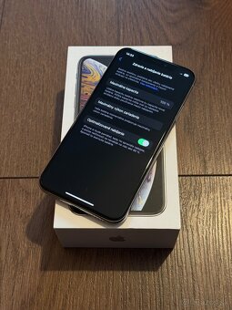 iPhone xs 64GB Silver - 3