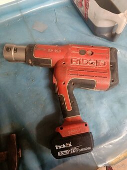 Ridgid - 3