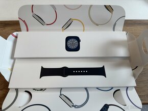 Apple Watch Series 8 45mm Tmavo atramentový hliník - 3