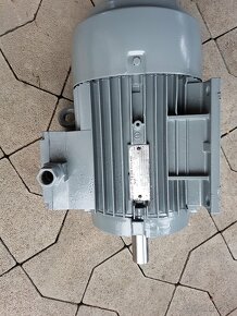 Predám pätkový el.motor 3kW 1430ot 380V Sigma - 3