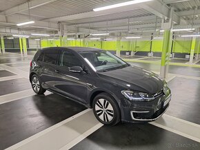 Volkswagen E-Golf - 3