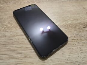 Iphone 11 pro max 256gb v top stave na telefone je nova bate - 3