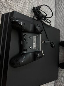 Playstation 4 pro - 3