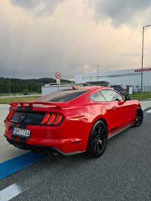 Ford Mustang 5.0 GT V8 - 3