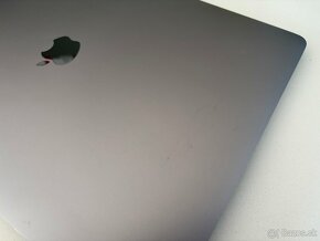 MacBook Pro 15-palcový (2019) 16GB / 256GB Silver - 3