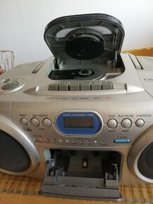 Radiomagnetofon s CD AIWA - 3