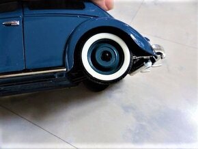 Maisto 1951 Volkswagen Beetle - 3