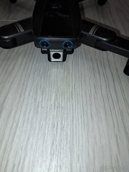 Dron s kamerou a GPS - 3