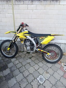 SUZUKI RMZ 250 - 3