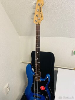 Bass Fender Squier - 3