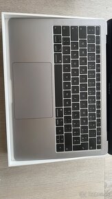 Predám Macbook Air 13-palcový (2018) - 3