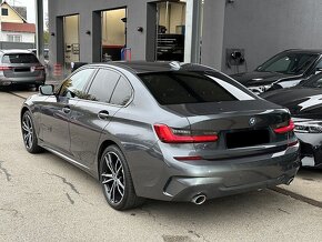 BMW 330e - 3