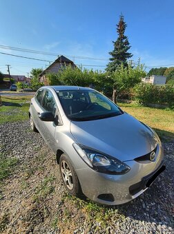 Mazda 2, 1.3 benzín, rok 2010 - 3