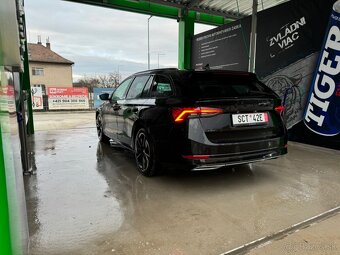 Škoda Octavia Combi 2.0 TDi Sportline 4x4 - 3